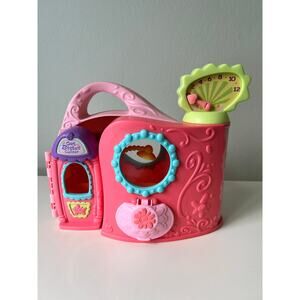 Littlest Pet Shop Get Better Center Playset 2005 Hasbro LPS